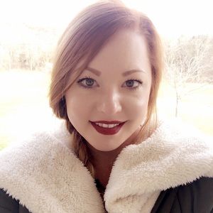 Meet your Posher, Naome